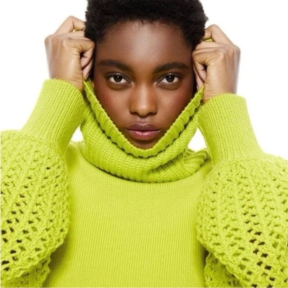 Alice + Olivia Wool Blend Adela Turtle Neck Sweater - Size XS - Chartreuse - Picture 9 of 11